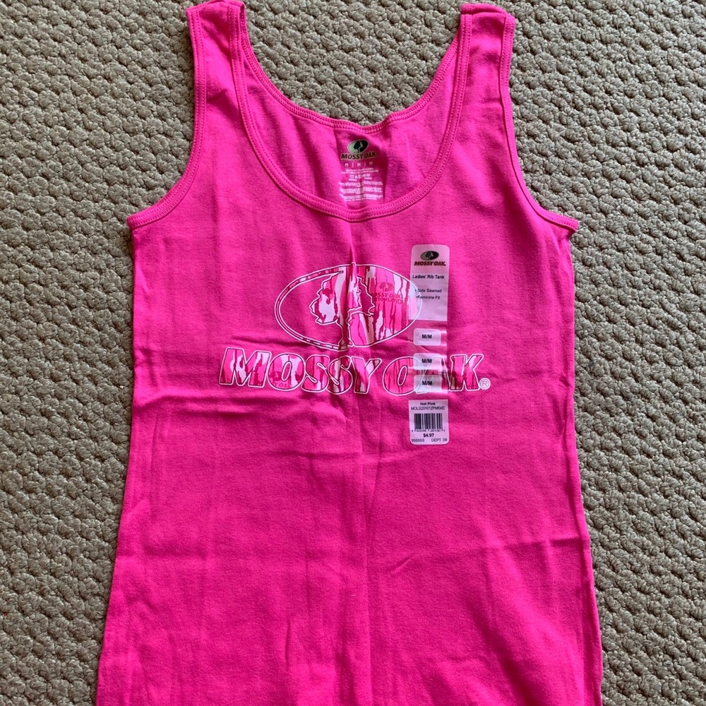 Women’s Mossy Oak Pink tank